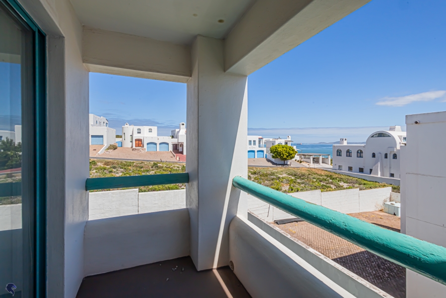 4 Bedroom Property for Sale in Paradise Beach Western Cape